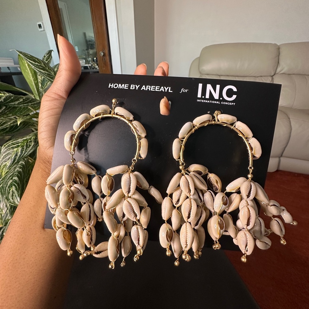 Gold and Cream Shell Earrings